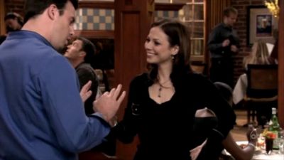 FREDDIE_-_E1X06_THE_ITALIAN_JOB_113.jpg