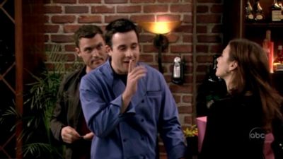 FREDDIE_-_E1X06_THE_ITALIAN_JOB_133.jpg