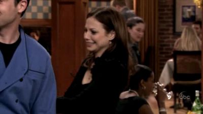 FREDDIE_-_E1X06_THE_ITALIAN_JOB_144.jpg