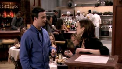 FREDDIE_-_E1X06_THE_ITALIAN_JOB_267.jpg