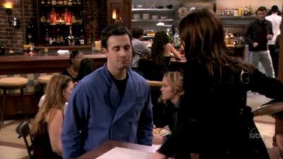 FREDDIE_-_E1X06_THE_ITALIAN_JOB_294.jpg