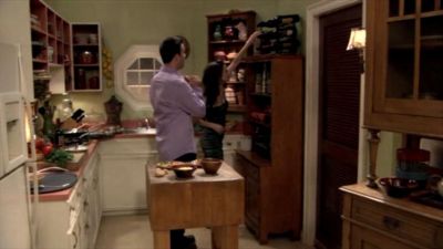 FREDDIE_-_E1X06_THE_ITALIAN_JOB_354.jpg