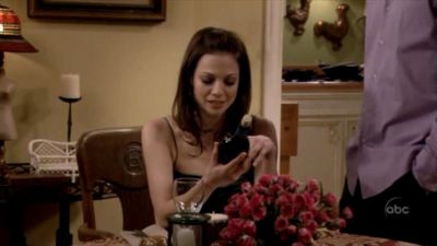 FREDDIE_-_E1X06_THE_ITALIAN_JOB_393.jpg