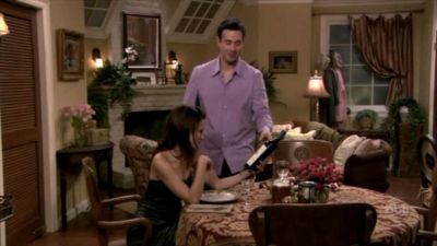 FREDDIE_-_E1X06_THE_ITALIAN_JOB_401.jpg