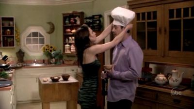 FREDDIE_-_E1X06_THE_ITALIAN_JOB_581.jpg