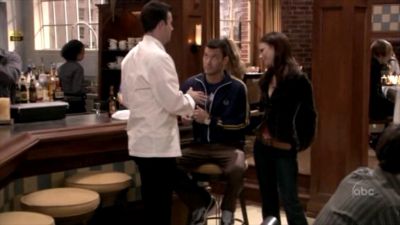 FREDDIE_-_E1X06_THE_ITALIAN_JOB_651.jpg