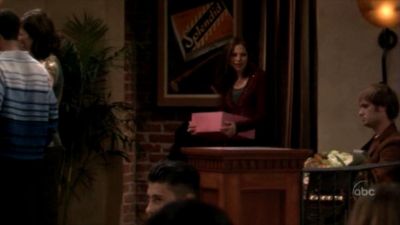 FREDDIE_-_E1X13_THE_TWO_THAT_GOT_AWAY_003.jpg