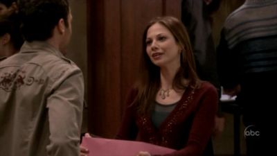 FREDDIE_-_E1X13_THE_TWO_THAT_GOT_AWAY_034.jpg