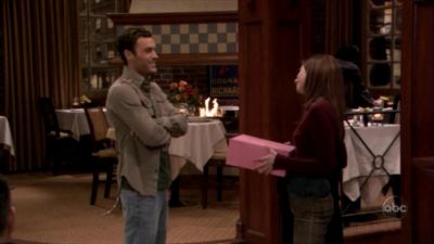 FREDDIE_-_E1X13_THE_TWO_THAT_GOT_AWAY_045.jpg