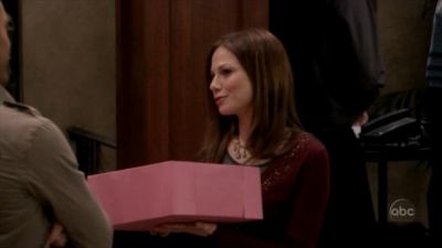 FREDDIE_-_E1X13_THE_TWO_THAT_GOT_AWAY_052.jpg