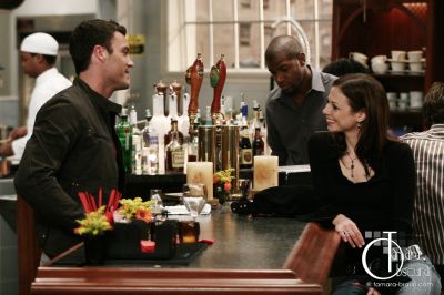 FREDDIE_-_E1X06_THE_ITALIAN_JOB_STILLS_006.jpg