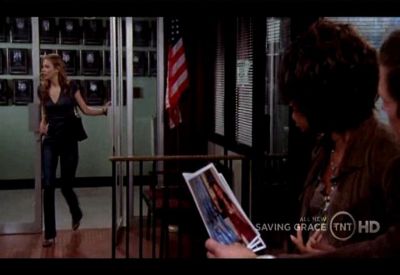 SAVING_GRACE_-_E3X09_LOOKS_LIKE_A_LESBIAN_ATTAK_TO_ME_002.jpg