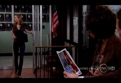 SAVING_GRACE_-_E3X09_LOOKS_LIKE_A_LESBIAN_ATTAK_TO_ME_005.jpg