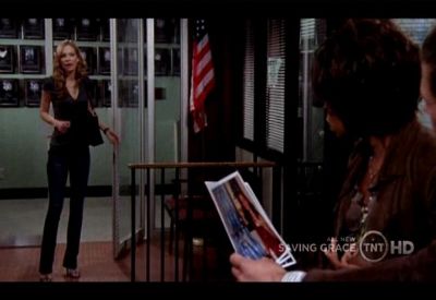 SAVING_GRACE_-_E3X09_LOOKS_LIKE_A_LESBIAN_ATTAK_TO_ME_006.jpg