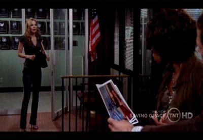SAVING_GRACE_-_E3X09_LOOKS_LIKE_A_LESBIAN_ATTAK_TO_ME_007.jpg