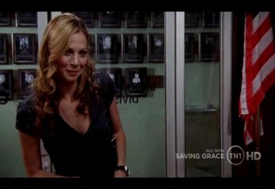 SAVING_GRACE_-_E3X09_LOOKS_LIKE_A_LESBIAN_ATTAK_TO_ME_013.jpg