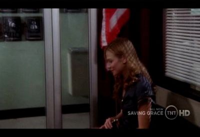 SAVING_GRACE_-_E3X09_LOOKS_LIKE_A_LESBIAN_ATTAK_TO_ME_018.jpg