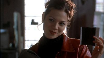 Tamara_Braun_--_The_Pretender_Ep_3_09_Murder_101261.jpg