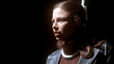 Tamara_Braun_--_The_Pretender_Ep_3_09_Murder_101541.jpg