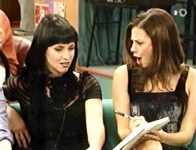 Unhappily_Ever_After_Ep_5X11_Secrets112.jpg